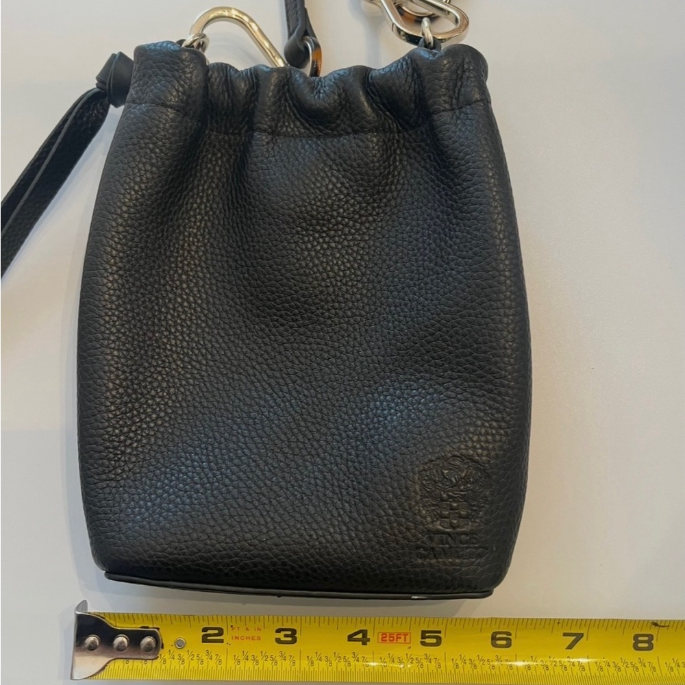 Like new Vince Camuto small black crossbody w/ adjustable strap & magnetic close - Picture 7 of 8